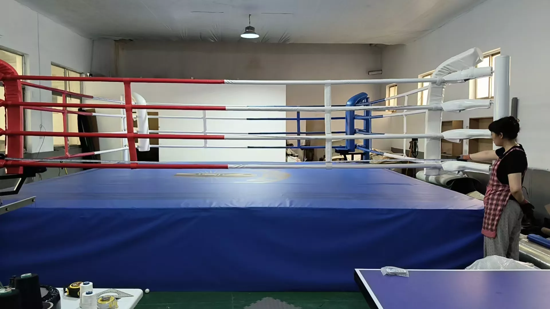 Wie bauen wir langlebige, turniertaugliche Boxringe für den harten Einsatz?