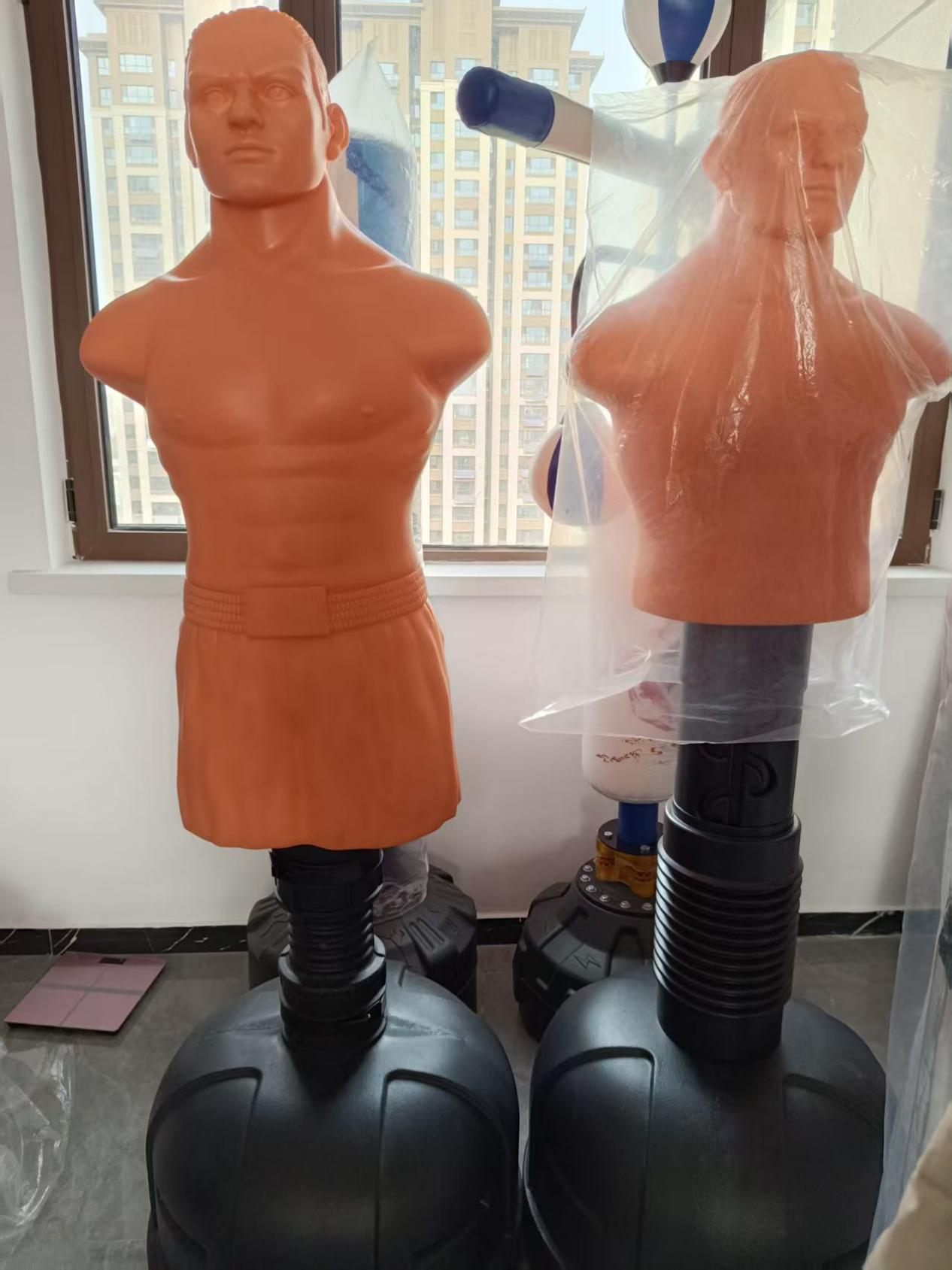 Kann der verbesserte, verstellbare Boxdummy von PandaWin Sports das Kampftraining für alle Fähigkeitsstufen neu definieren?