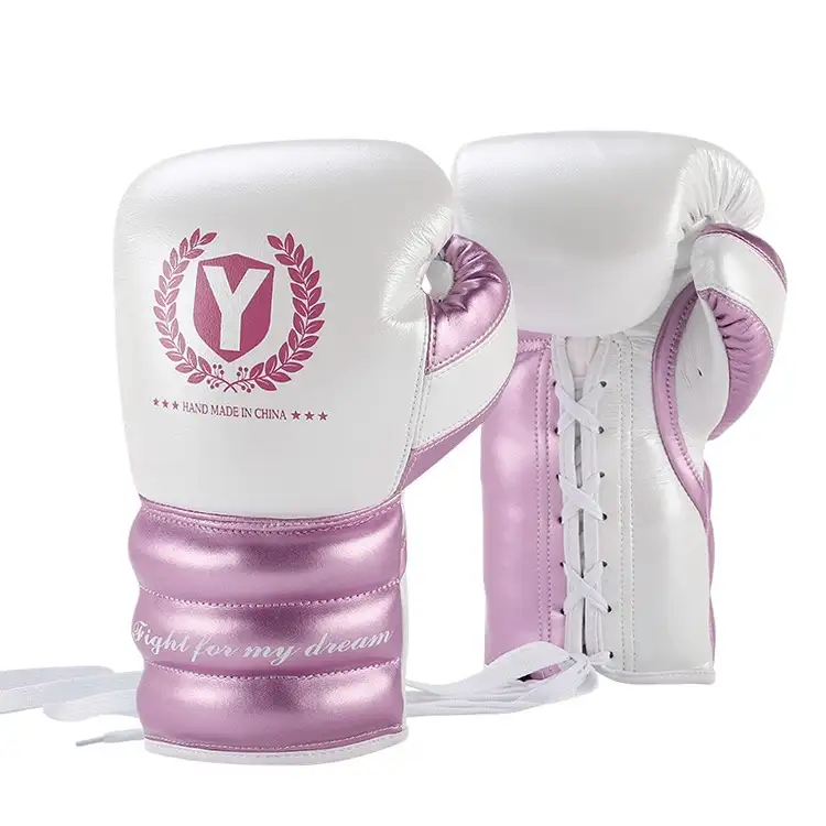 Boxhandschuhe mit Schnürung